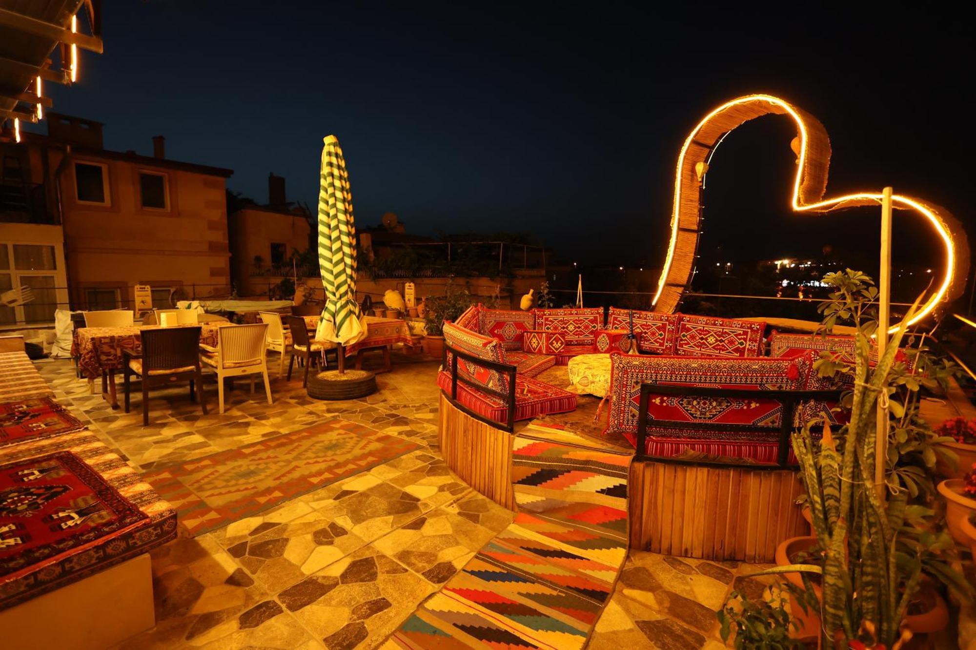 Apartamento Lucky Luke Stone House Göreme Exterior foto