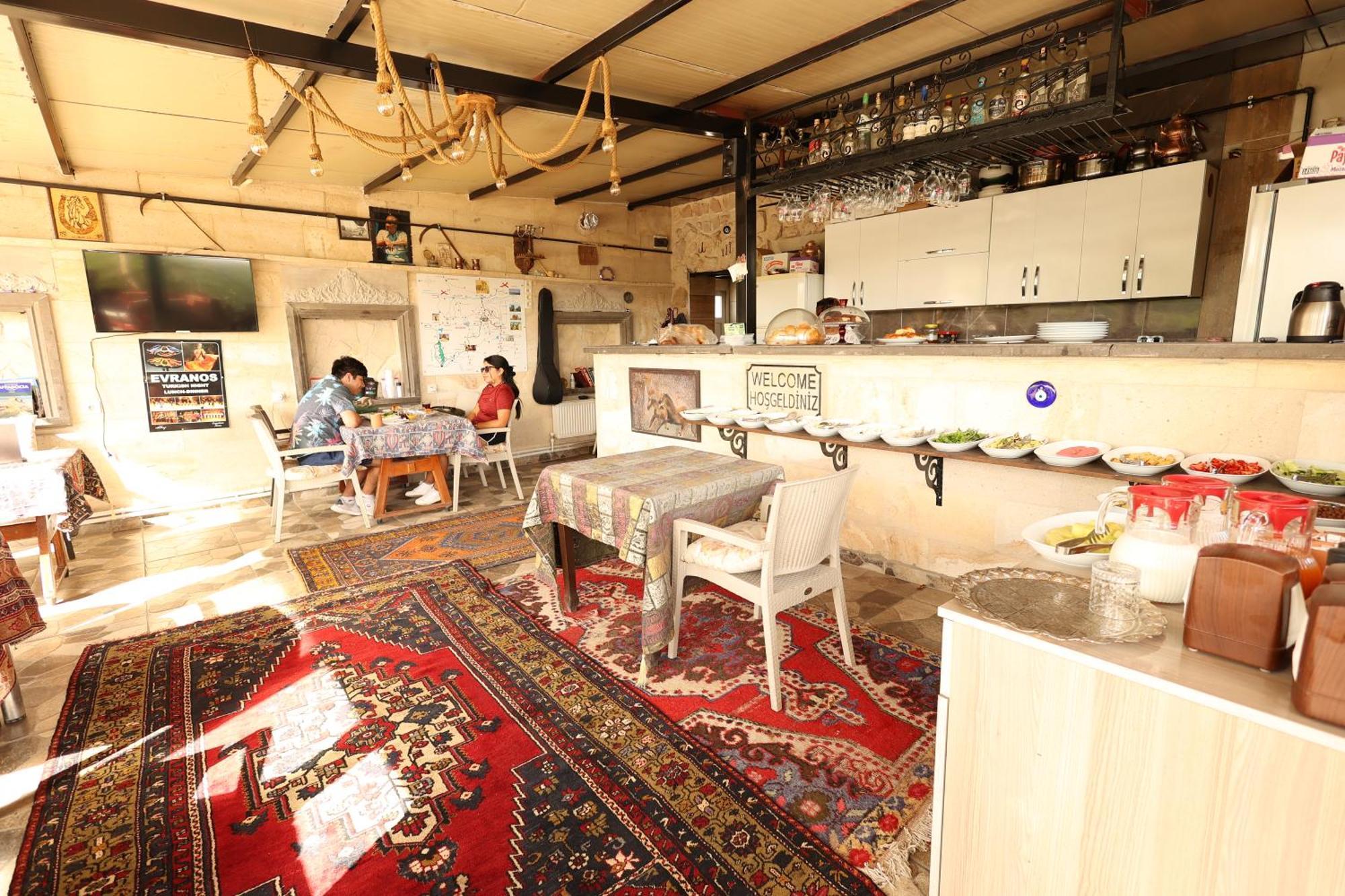 Apartamento Lucky Luke Stone House Göreme Exterior foto